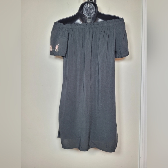 Abercrombie and Fitch Embroidered Mini Dress sz S - Picture 5 of 9